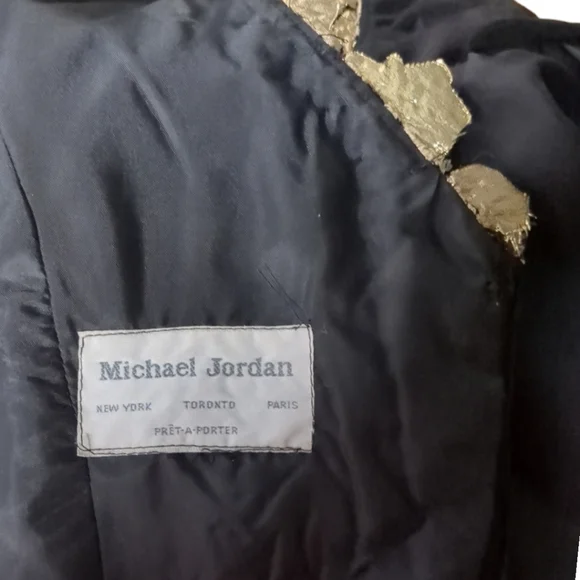 Michael Jordan Luxury Black &Gold Lace With Crystal Beads Trimmed Blouse Size M - Picture 16 of 16